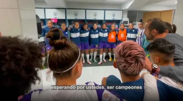 Pirata Barcos y su gran gesto con las futbolistas de Alianza Lima. Pirata Barcos y su gran gesto con las futbolistas de Alianza Lima.