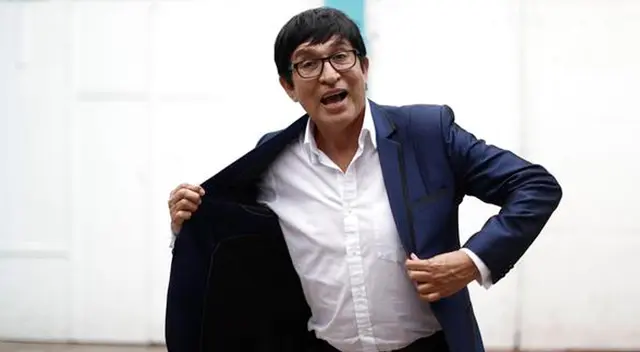 Fernando Armas es hoy en día uno de los rostros más representativos del humorismo peruano y que ya supera 30 años de carrera.