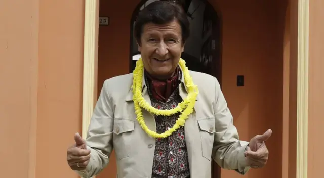 Adolfo Chuiman en "De Vuelta al Barrio" en el 2018. Adolfo Chuiman en "De Vuelta al Barrio" en el 2018.