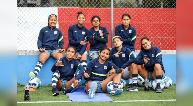Romero junto a sus compañeras esperan cambiar la historia y lograr en la última fecha la clasificación. Romero junto a sus compañeras esperan cambiar la historia y lograr en la última fecha la clasificación.