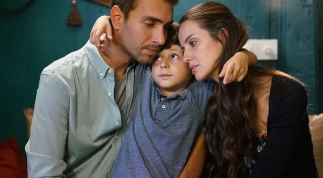 “Fugitiva” está protagonizada por İrem Helvacıoğlu y Ulaş Tuna Astepe