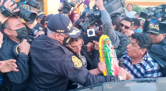 La liberación del cantante John Kelvin este miércoles 25 de octubre ha generado todo un debate en las redes sociales, luego que el Poder Judicial dictara que su salida del penal de San Juan de Lurigancho. La liberación del cantante John Kelvin este miércoles 25 de octubre ha generado todo un debate en las redes sociales, luego que el Poder Judicial dictara que su salida del penal de San Juan de Lurigancho.