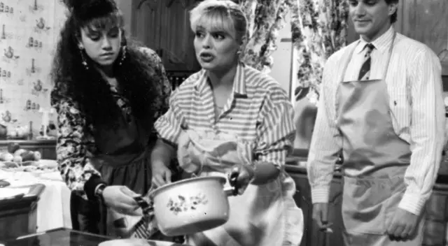 Gisela Valcárcel en la sección de cocina de su programa Aló Gisela. Gisela Valcárcel en la sección de cocina de su programa Aló Gisela.