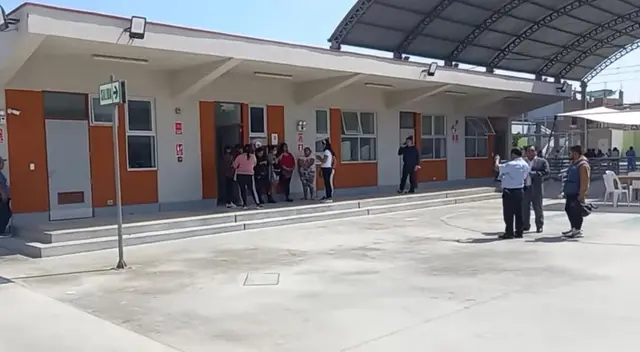 El director de la entidad explicó que se trata de un proceso de formación, puesto que sí existe un personal de limpieza.