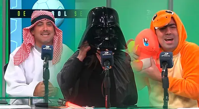 Panelistas de DirecTV Sports Perú sorprendieron al iniciar el programa con disfraces.