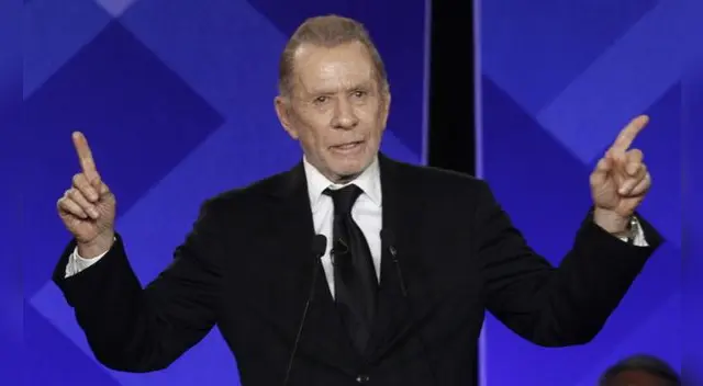 Ricardo Belmont pidió el retiro de Viva TV de Movistar TV.