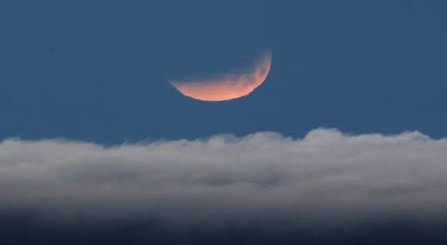 Eclipse lunar visto desde la tierra Eclipse lunar visto desde la tierra