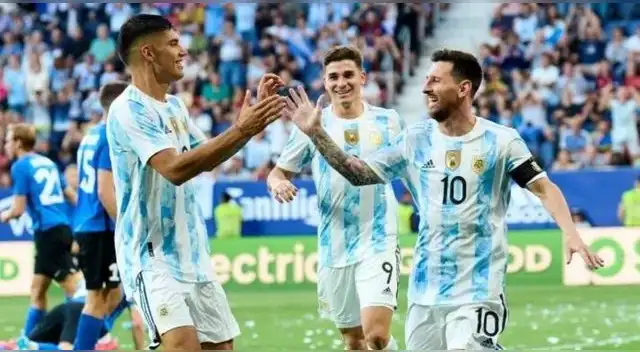 La selección de Argentina ganó 2 Copas de Mundial y esta vez buscará la tercera en Qatar 2022.