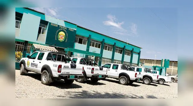 La droga y los intervenidos fueron trasladados a la comisaría para las diligencias. La droga y los intervenidos fueron trasladados a la comisaría para las diligencias.