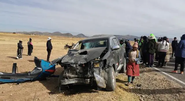 Accidente de tránsito donde fallecieron 2 personas en Puno Accidente de tránsito donde fallecieron 2 personas en Puno