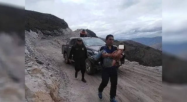 Menor cargado por sujeto que lo ayudó a buscar a su padre Menor cargado por sujeto que lo ayudó a buscar a su padre