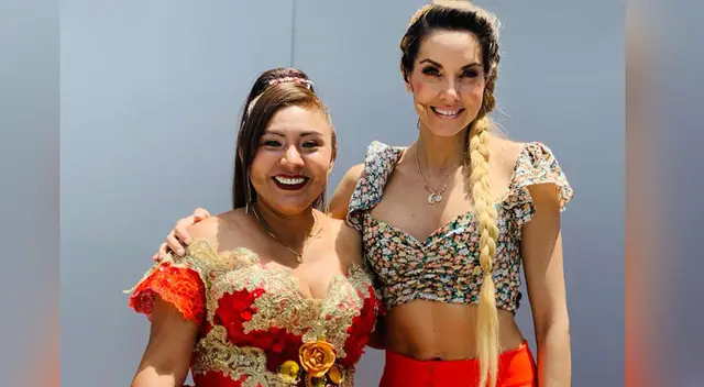 Cantante Magda junto a Brenda Carvalho. Cantante Magda junto a Brenda Carvalho.