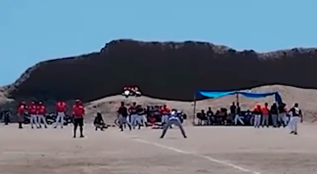 Venezolanos invaden centro arqueológico de Chan Chan.