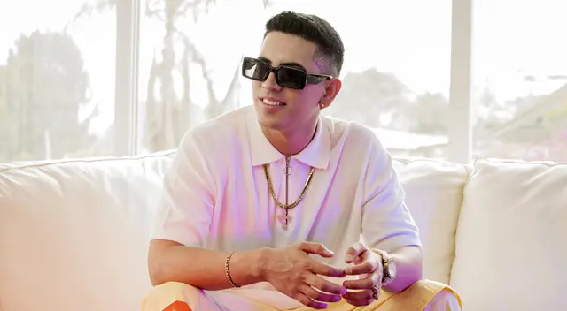 Jhon Camacho destacó en La Voz Perú y ahora lanza sus propios temas. Jhon Camacho destacó en La Voz Perú y ahora lanza sus propios temas.