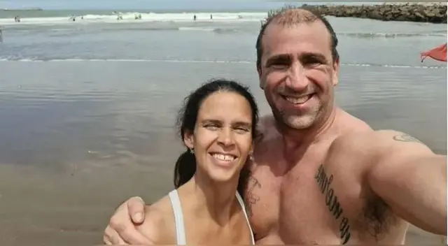 La mujer se encontraba de vacaciones con su esposo, sin embargo, una ola le quitó la vida en Italia. La mujer se encontraba de vacaciones con su esposo, sin embargo, una ola le quitó la vida en Italia.