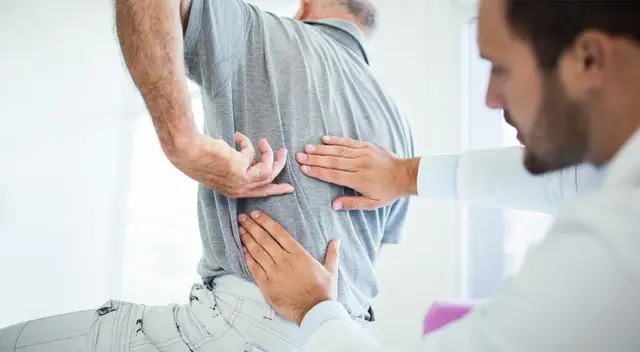 Conoce algunos trucos caseros para eliminar el dolor de espalda