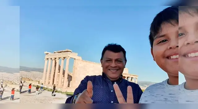 Con su nieto y a la vez heredero. Con su nieto y a la vez heredero.