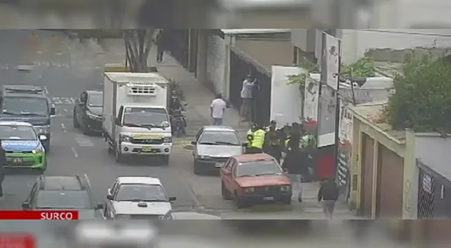 Agentes del orden siendo agredidos en Surco Agentes del orden siendo agredidos en Surco