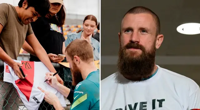 Andrew Redmayne goza con el apoyo de un sector de la hinchada peruana.