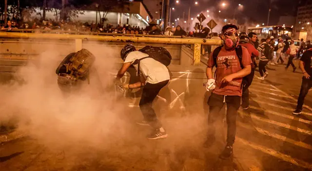 Manifestantes se enfrentaron a la Policía. Manifestantes se enfrentaron a la Policía.