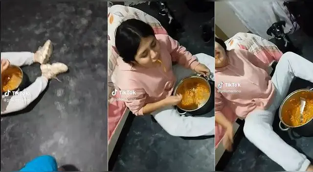 La chica estaba sentada en el piso comiendo sus tallarines rojos y su hermano la expuso en TikTok. La chica estaba sentada en el piso comiendo sus tallarines rojos y su hermano la expuso en TikTok.