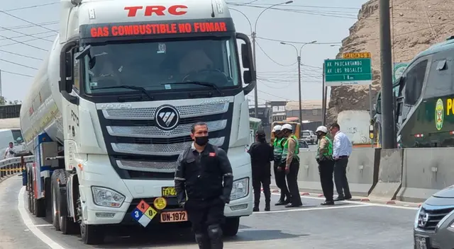 Chofer de cisterna fue trasladado a la comisaría de Puente Piedra. Chofer de cisterna fue trasladado a la comisaría de Puente Piedra.
