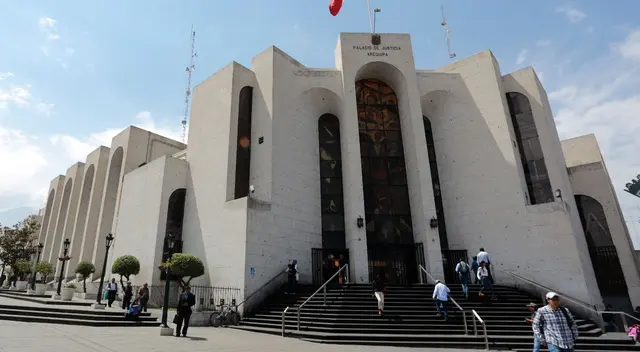 Poder Judicial obliga a Ronal pagar una reparación civil de S/ 10 mil a favor de la víctima. Poder Judicial obliga a Ronal pagar una reparación civil de S/ 10 mil a favor de la víctima.