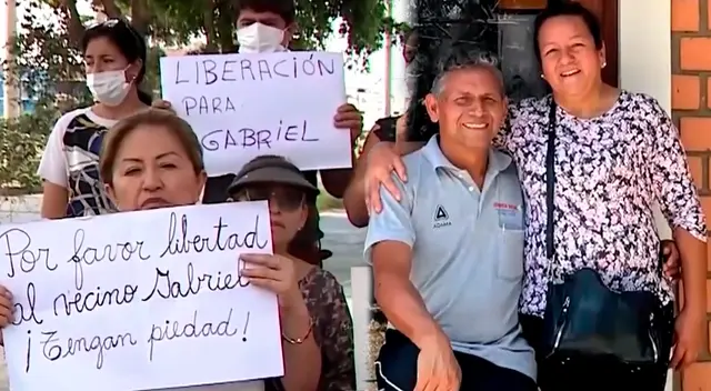 Empresario fue interceptado por tres sujetos que lo secuestraron en Los Olivos. Empresario fue interceptado por tres sujetos que lo secuestraron en Los Olivos.