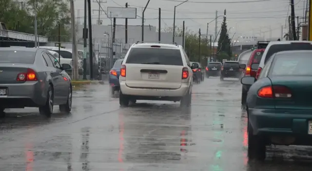 Fuerte lluvia en comas sorprende a los pobladores .