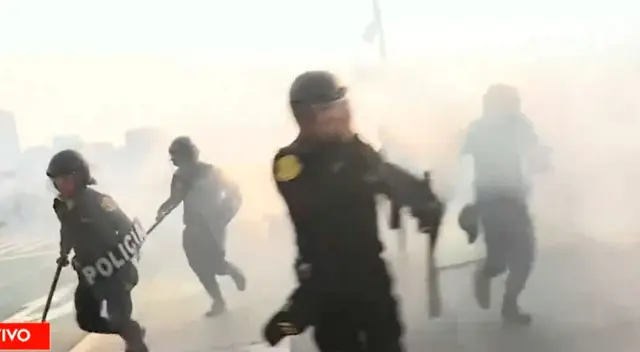 La PNP viene resguardando las principales calles del Centro de Lima por la 'Toma de Lima'.