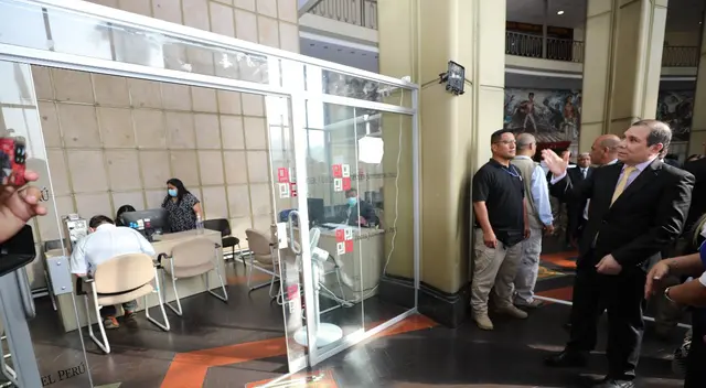 Presidenta del Poder Judicial Javier Arévalo inspeccionó sede de la Corte de Lima Presidenta del Poder Judicial Javier Arévalo inspeccionó sede de la Corte de Lima