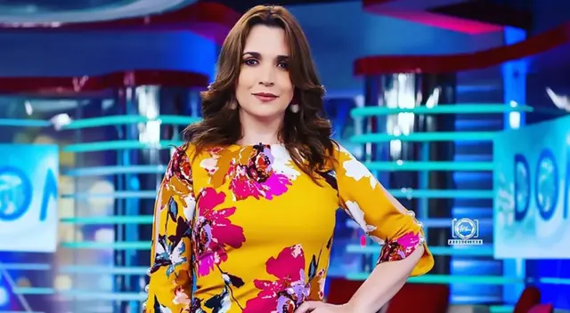 Melissa Peschiera es la presentadora del noticiero dominical Domingo al día. Melissa Peschiera es la presentadora del noticiero dominical Domingo al día.