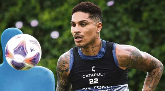 Paolo Guerrero, desde que llegó a Argentina entrenó solo y ahora lo hace con sus compañeros. Paolo Guerrero, desde que llegó a Argentina entrenó solo y ahora lo hace con sus compañeros.