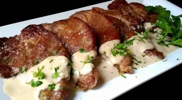 Prepara una deliciosa chuleta de cerdo jugosas en simples pasos. Prepara una deliciosa chuleta de cerdo jugosas en simples pasos.