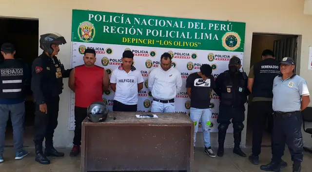 Extranjeros detenidos en operativo. Extranjeros detenidos en operativo.