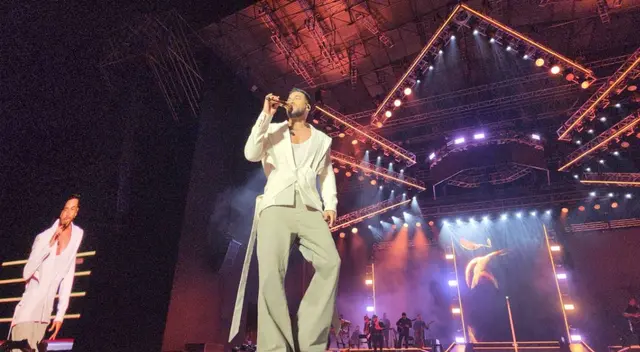 Romeo Santos hizo vibrar a todos los presentes en el estadio Nacional Romeo Santos hizo vibrar a todos los presentes en el estadio Nacional