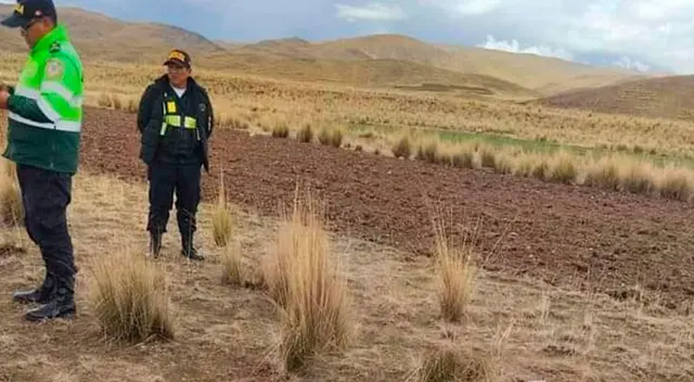 Policía y Fiscalía realizaron el levantamiento del cadáver. Policía y Fiscalía realizaron el levantamiento del cadáver.