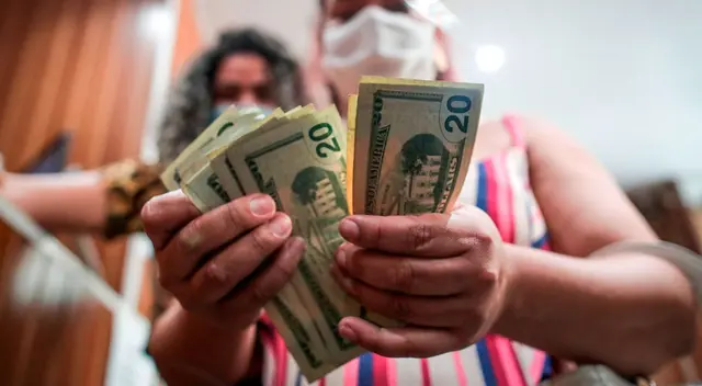 Conoce AQUÍ tips para que el alza del dólar no afecte a tu vida cotidiana. Conoce AQUÍ tips para que el alza del dólar no afecte a tu vida cotidiana.