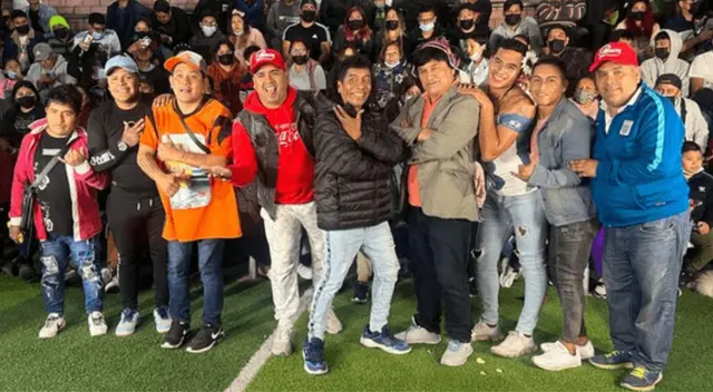 Cómicos ambulantes se encuentran delicados de saludo, previo a estreno de programa de Latina. Cómicos ambulantes se encuentran delicados de saludo, previo a estreno de programa de Latina.