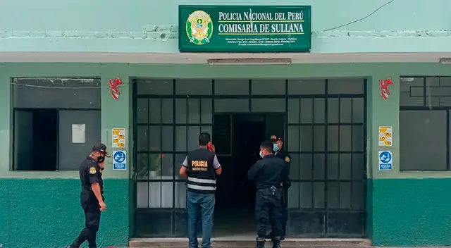 Agente del orden fue felicitado por sus colegas.