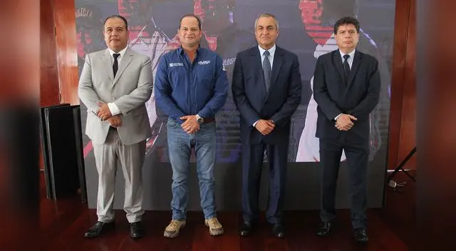 Alcalde de Chorrillos junto al ministro del Interior.