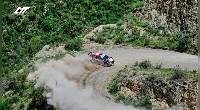 El coche del piloto peruano.