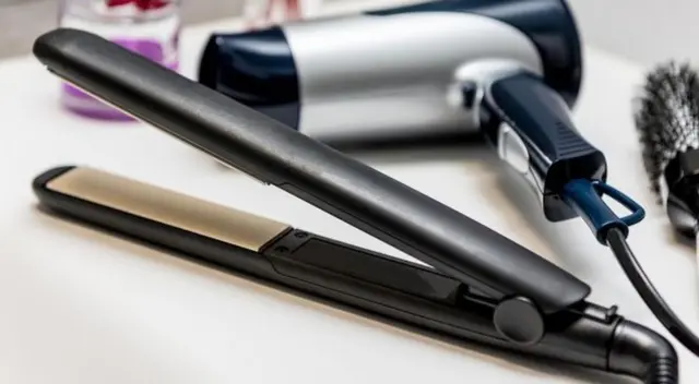 Conoce los mejores tips para reducir el consumo de la plancha de cabello y así evitar pagar altos recibos de luz.
