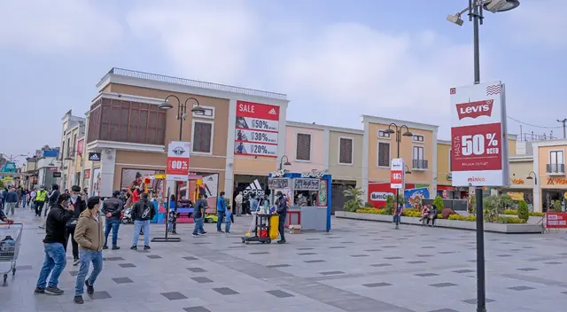 Campaña outlet. Campaña outlet.