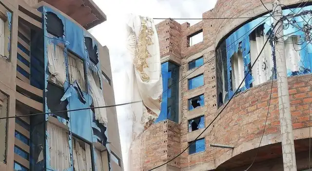 Vivienda destruida tras explosión de gas.