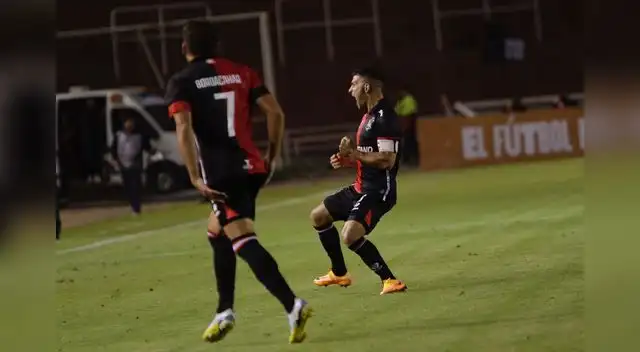 Bernardo Cuesta marcó el empate de los Rojinegros ante Olimpia.