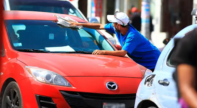 Malos limpiadores de luna no amenazarán más a los conductores.
