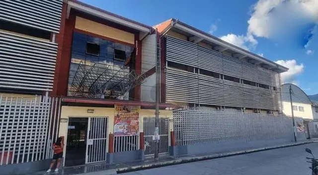 Joven tuvo que ser trasladado de emergencia a hospital local para ser atendido. Joven tuvo que ser trasladado de emergencia a hospital local para ser atendido.