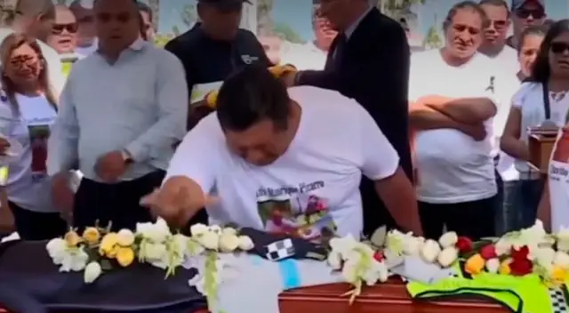 Compañero de sereno de Surco realizan el último adiós en camposanto.