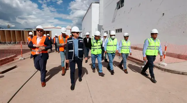 Supervisan obras de hospital Antonio Lorena.